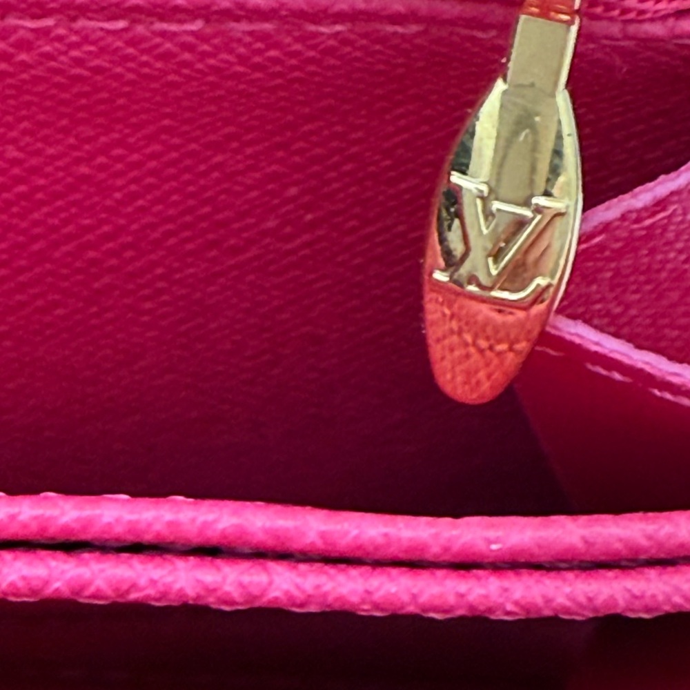 Authentic Authentic Louis Vuitton Monogram Black … - image 7